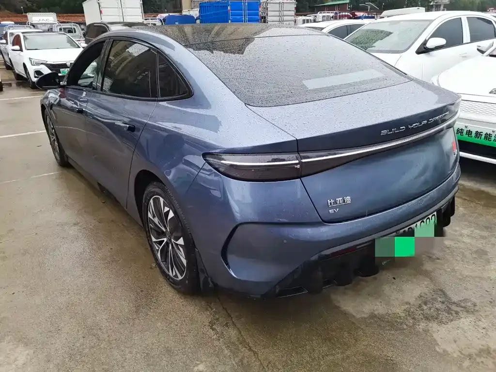BYD Seal — фото 4