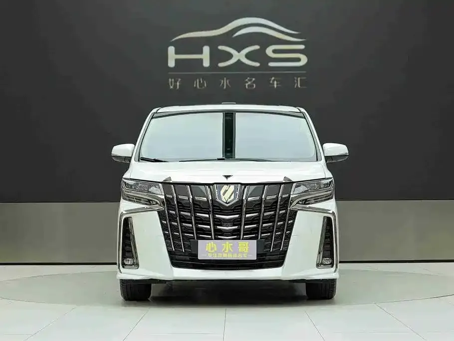 Toyota Alphard — фото 2