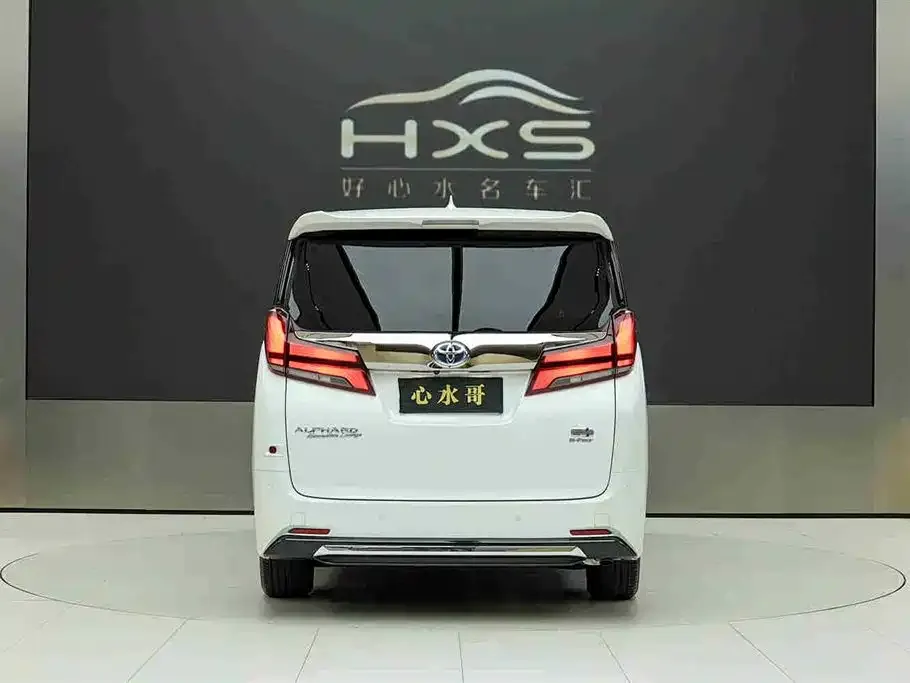 Toyota Alphard — фото 5