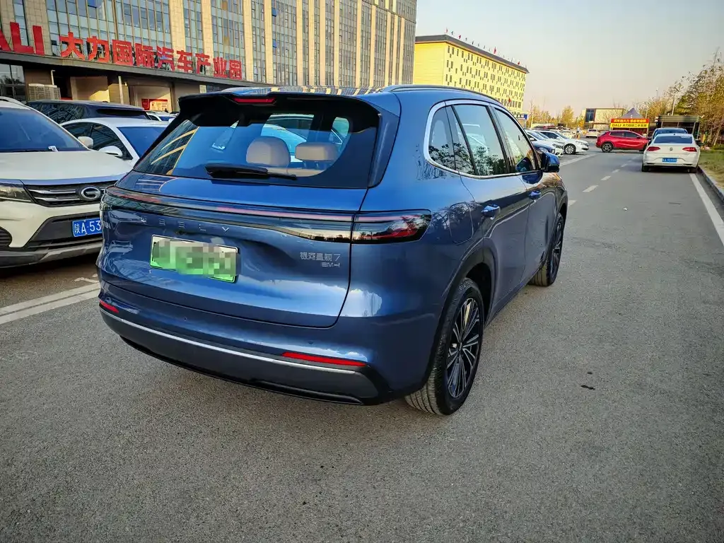 Geely 银河星舰7 — фото 7