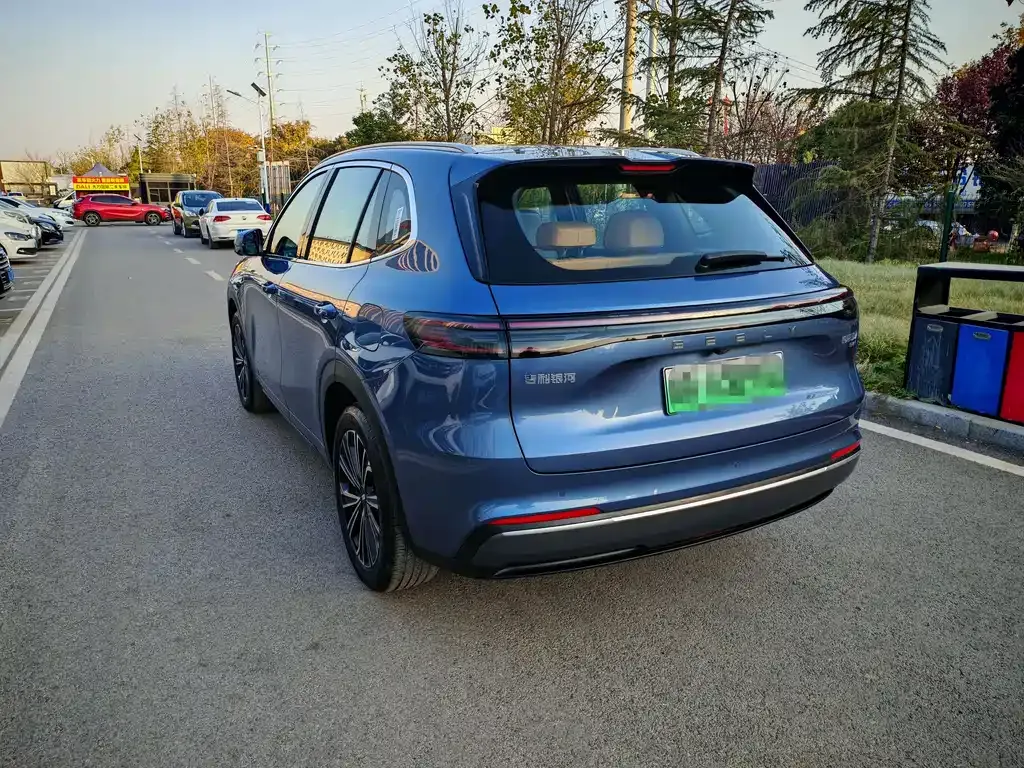 Geely 银河星舰7 — фото 9