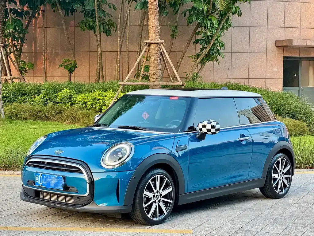 MINI Cooper (3-door) — фото 1