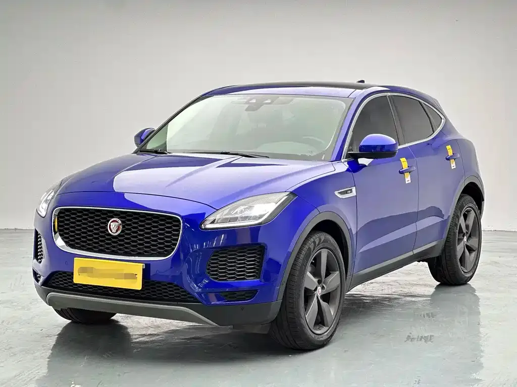 Jaguar E-PACE — фото 1