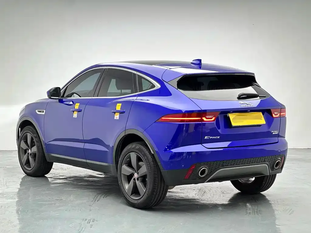 Jaguar E-PACE — фото 5