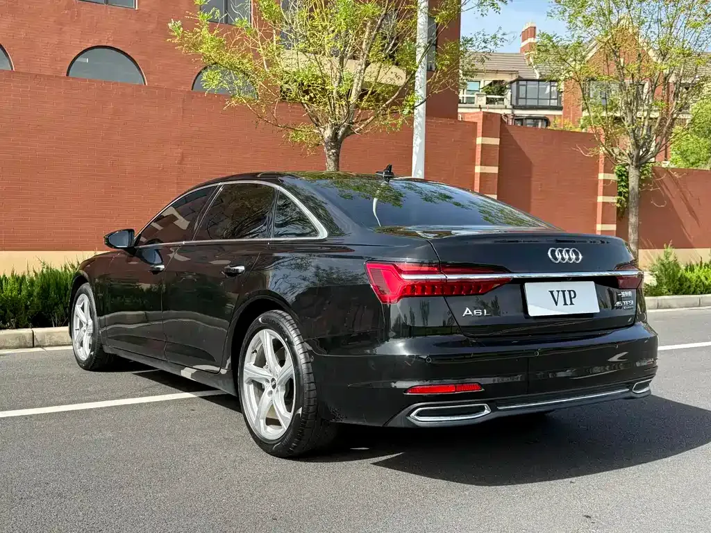 Audi A6L — фото 6