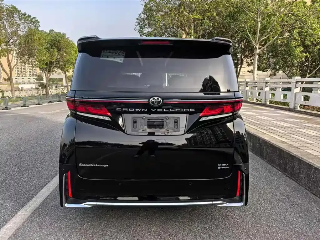 Toyota Vellfire — фото 5