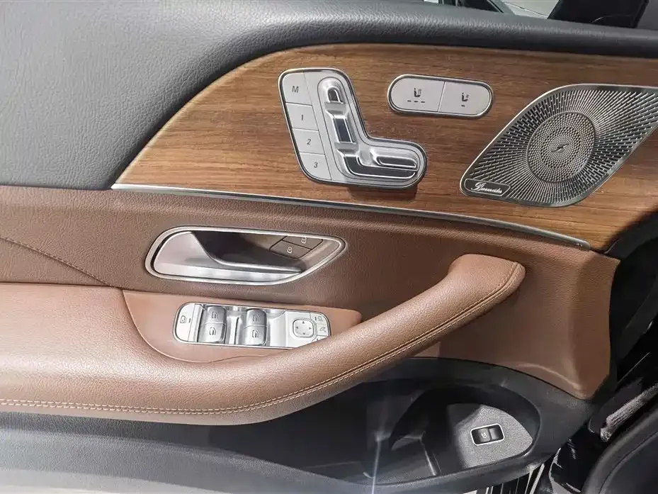 Mercedes-Benz GLE — фото 7