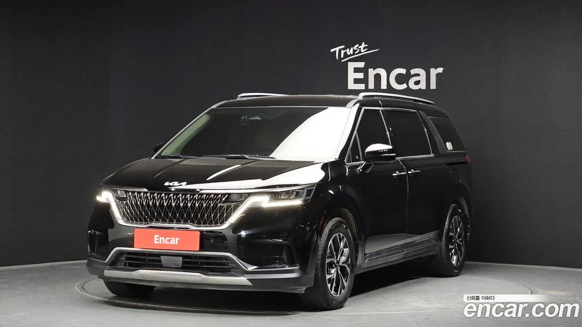 Kia Carnival — фото 1