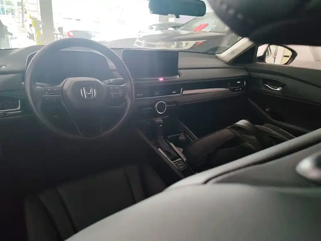 Honda Inspire — фото 10