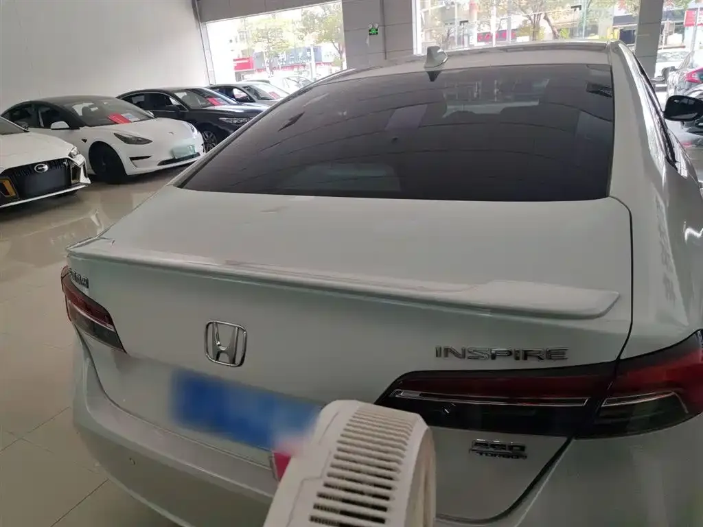 Honda Inspire — фото 6