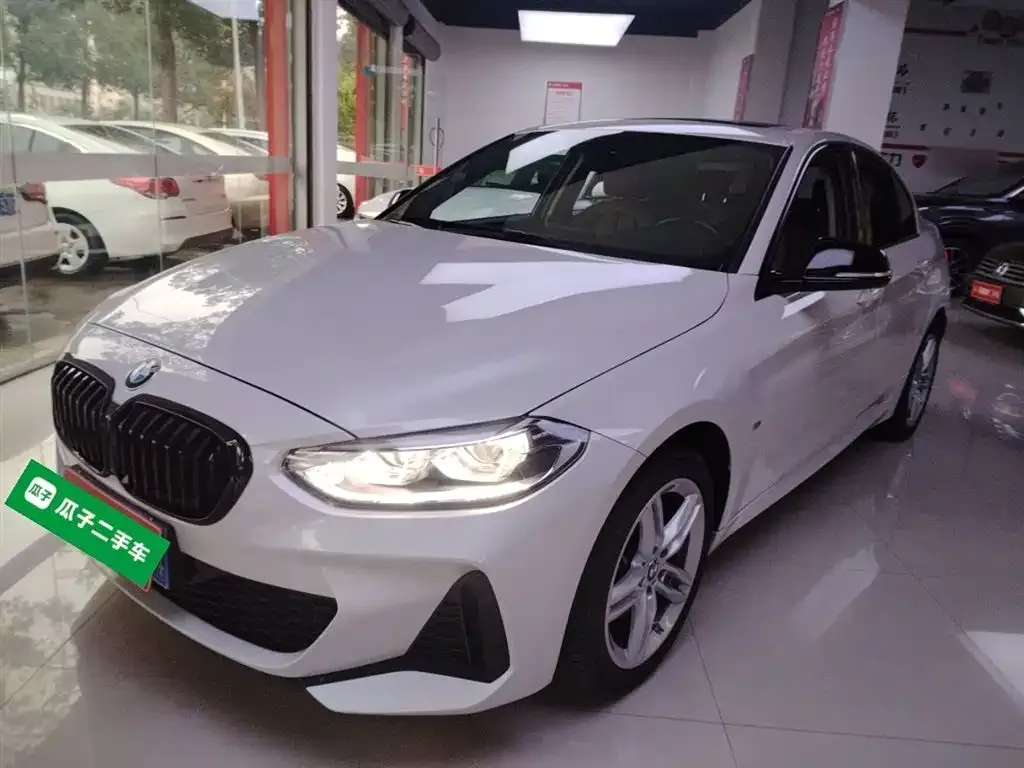 BMW 1 Series — фото 1