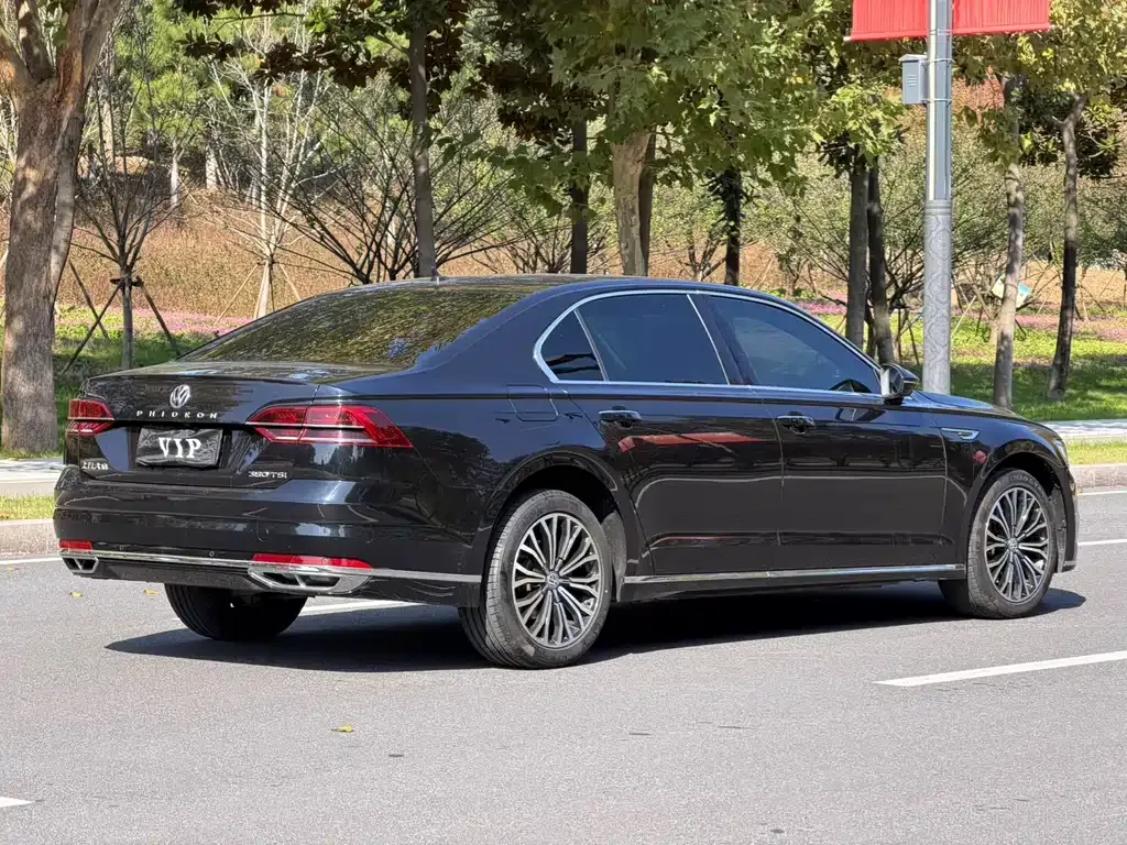 Volkswagen Phideon — фото 4