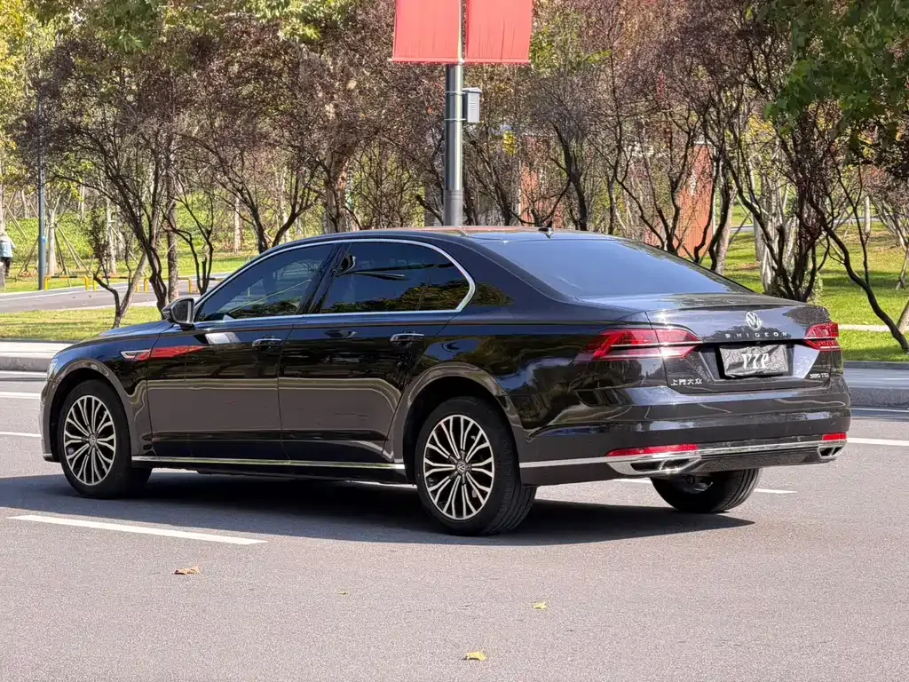 Volkswagen Phideon — фото 6