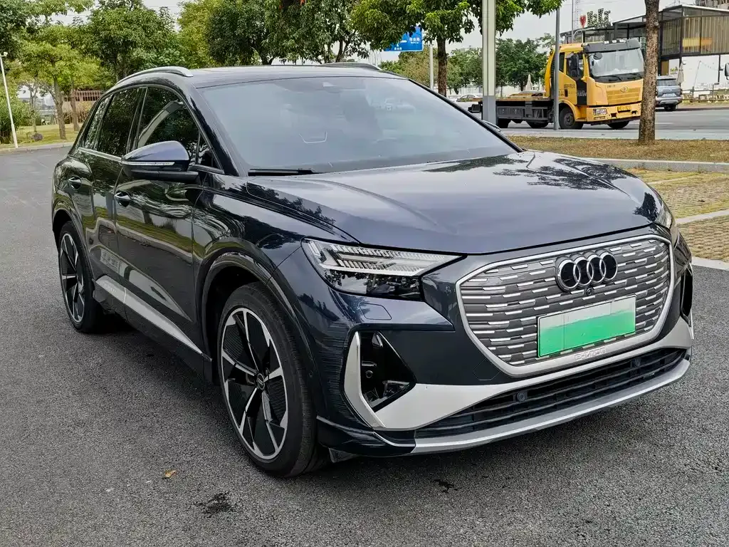 Audi Q4 e-tron — фото 3
