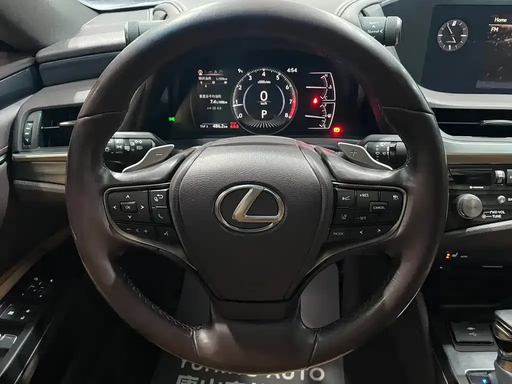 Lexus ES — фото 9