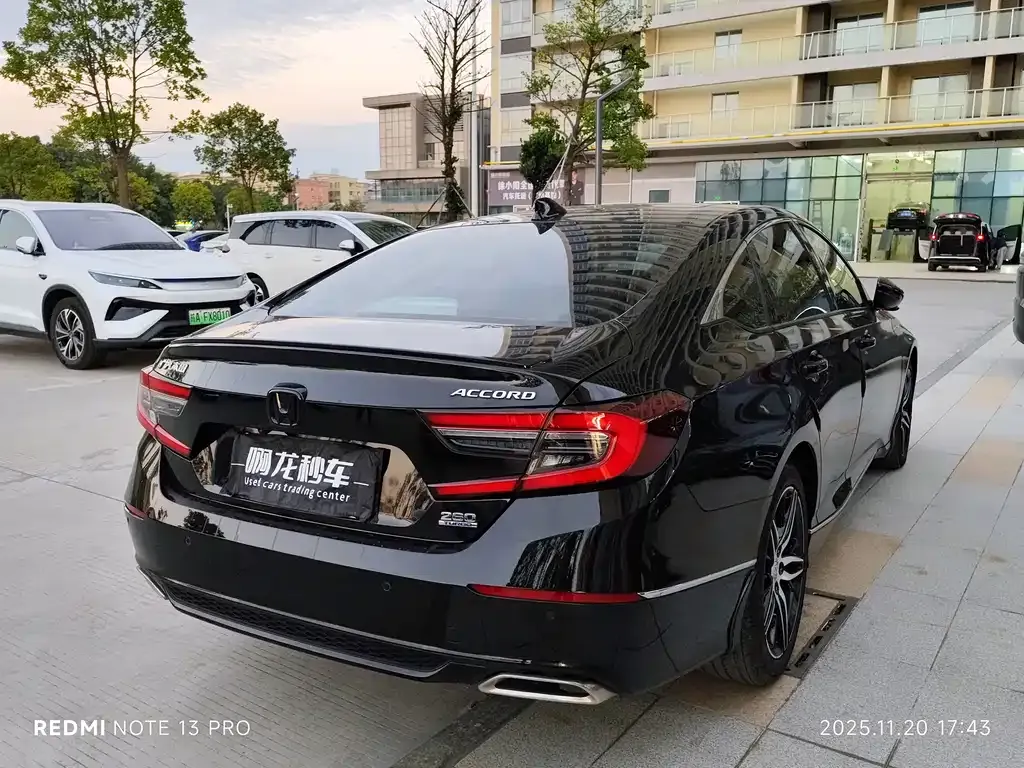 Honda Accord — фото 6