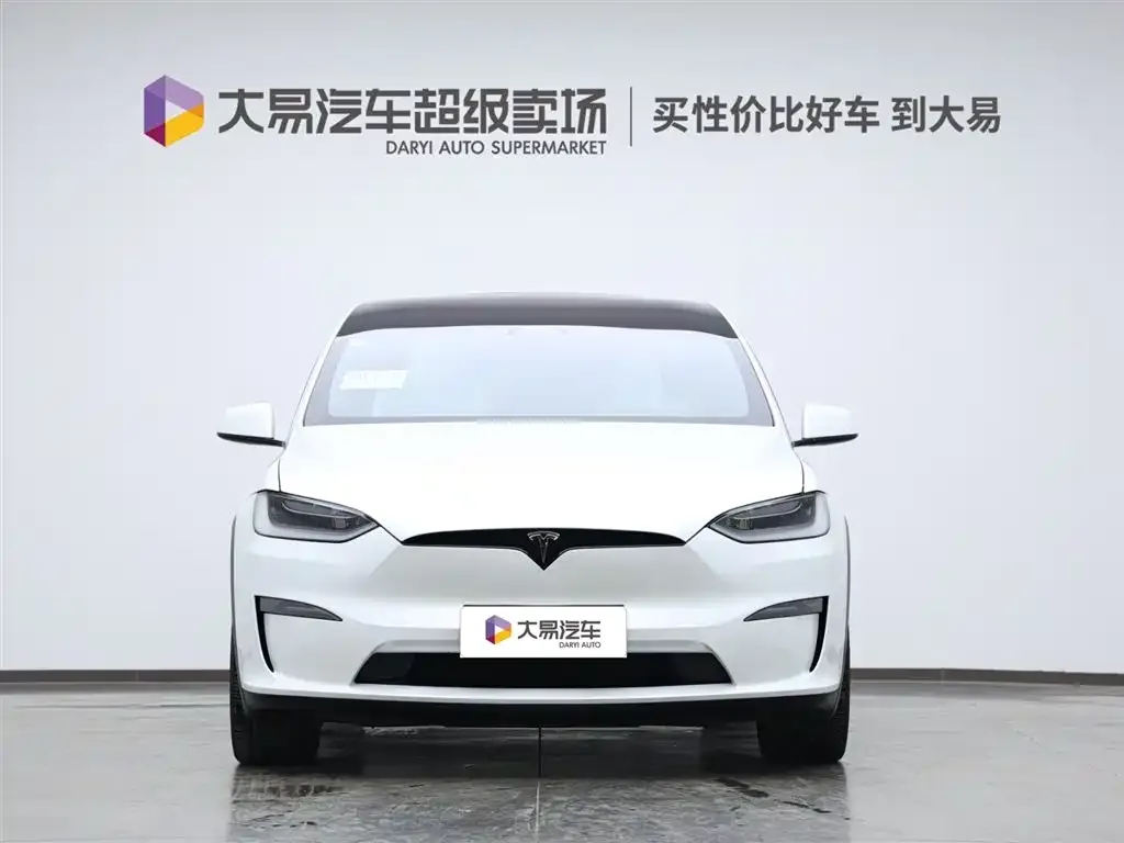 Tesla Model X — фото 2
