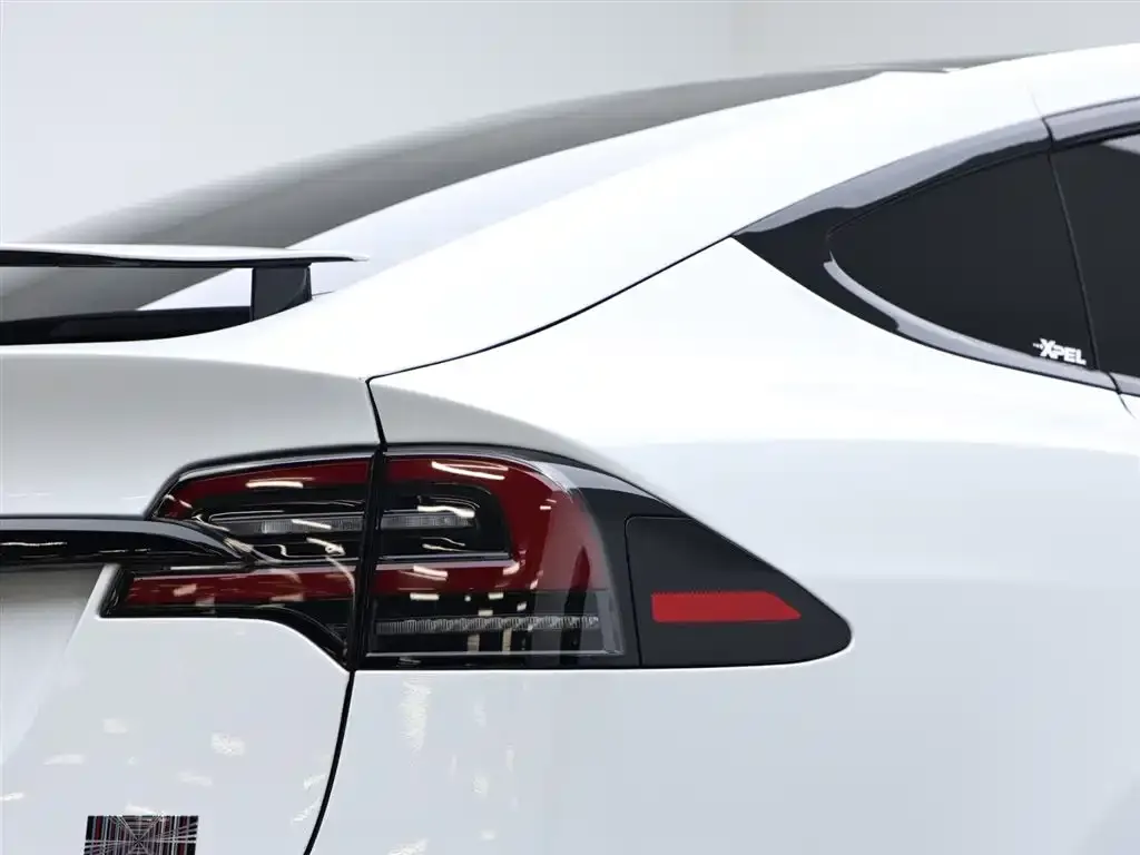 Tesla Model X — фото 7