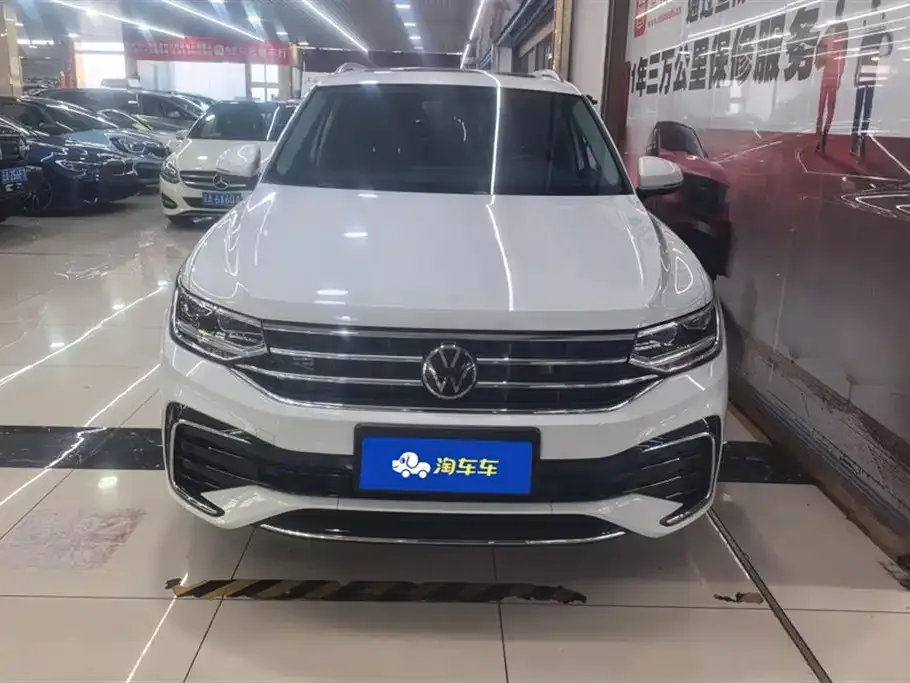 Volkswagen Tiguan L — фото 2