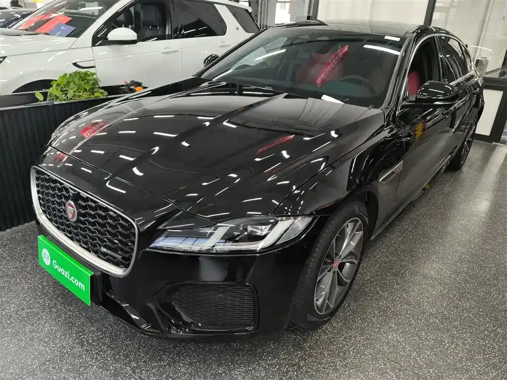 Jaguar XFL — фото 1