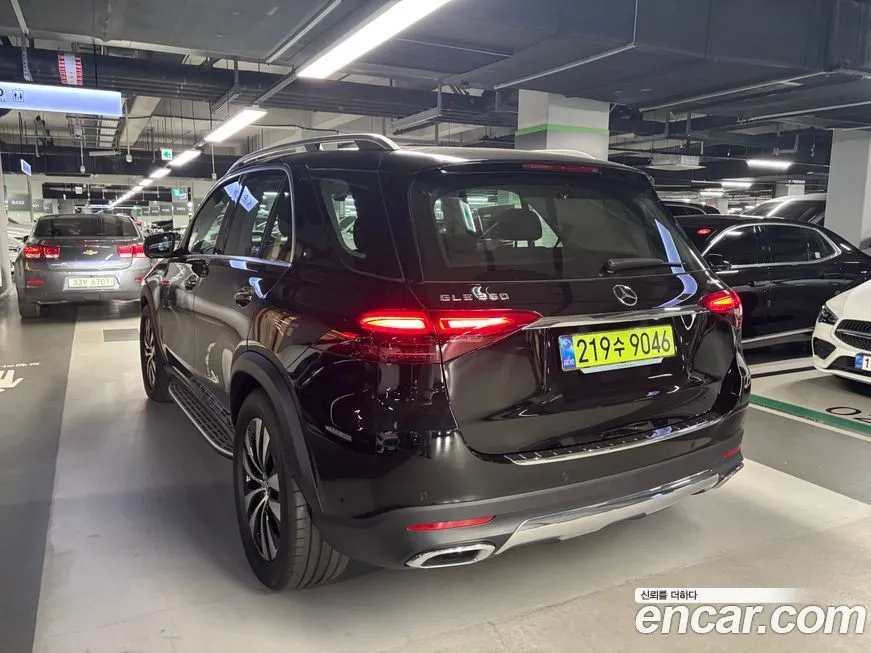 Mercedes-Benz GLE-Class — фото 4