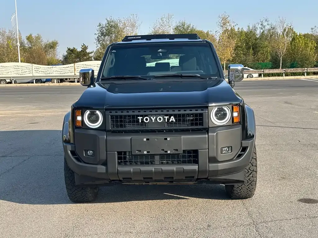 Toyota Prado — фото 2
