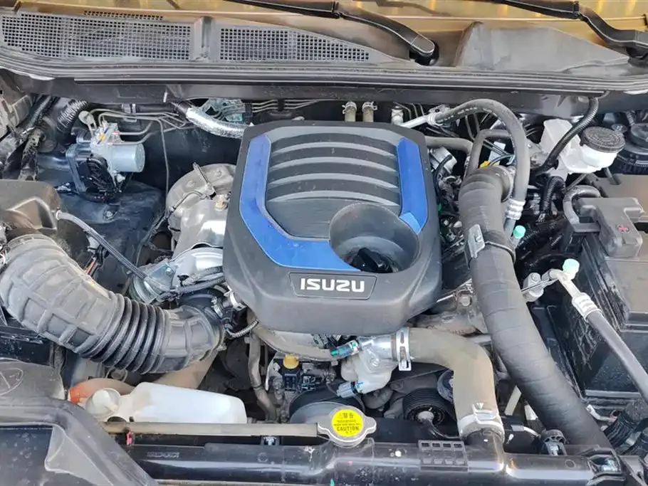 Isuzu D-MAX — фото 10