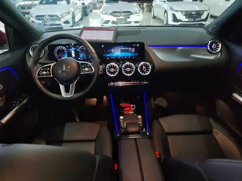 Mercedes-Benz GLA — фото 10