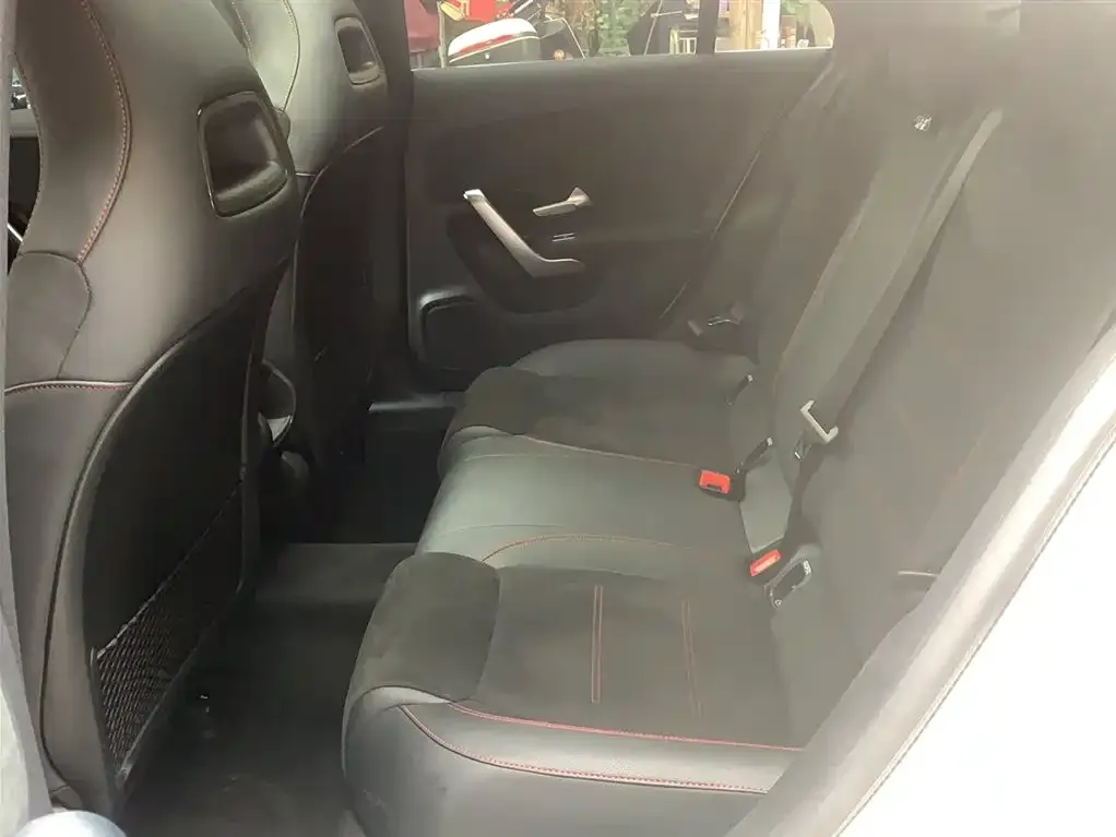 Mercedes-Benz CLA (Import) — фото 10