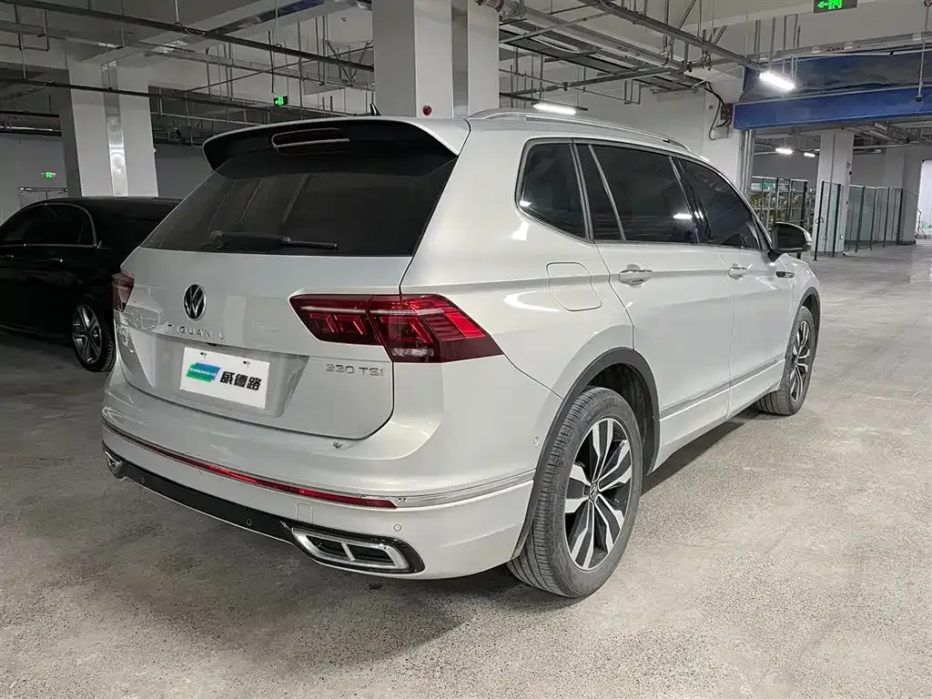 Volkswagen Tiguan L — фото 4