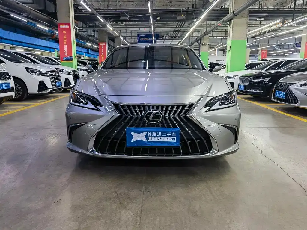 Lexus ES — фото 2