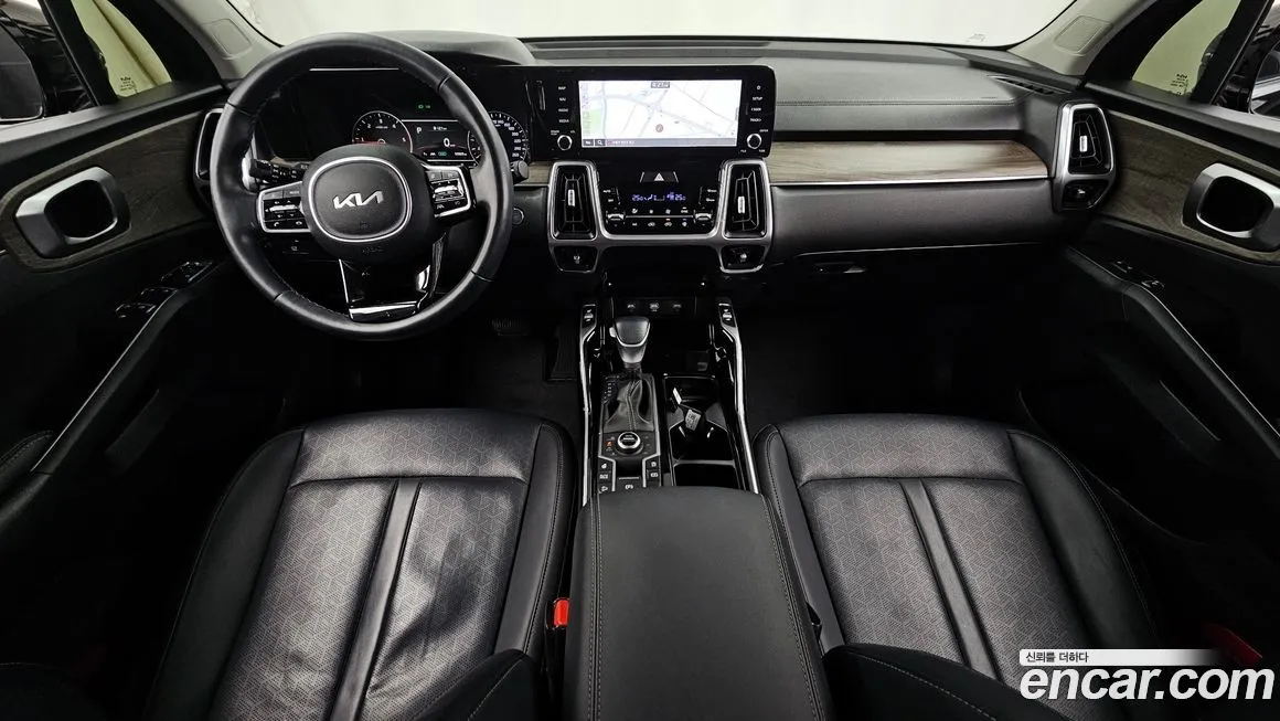 Kia Sorento — фото 7
