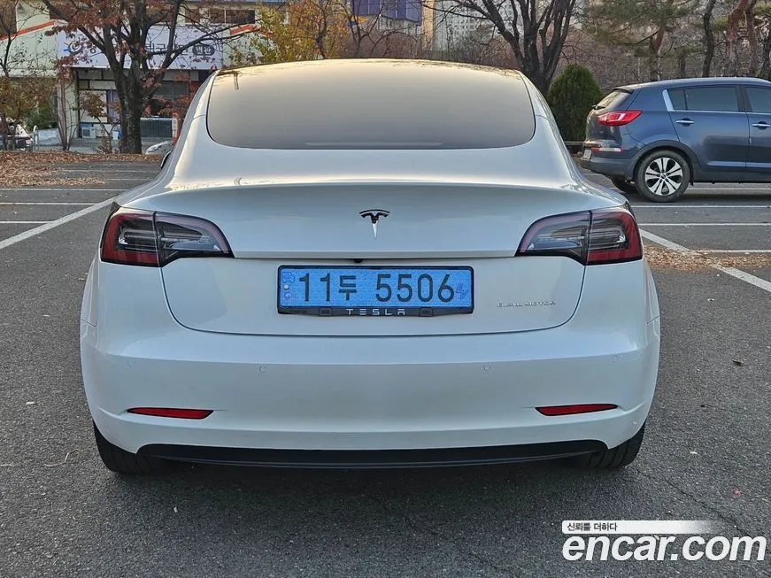 Tesla Model 3 — фото 4