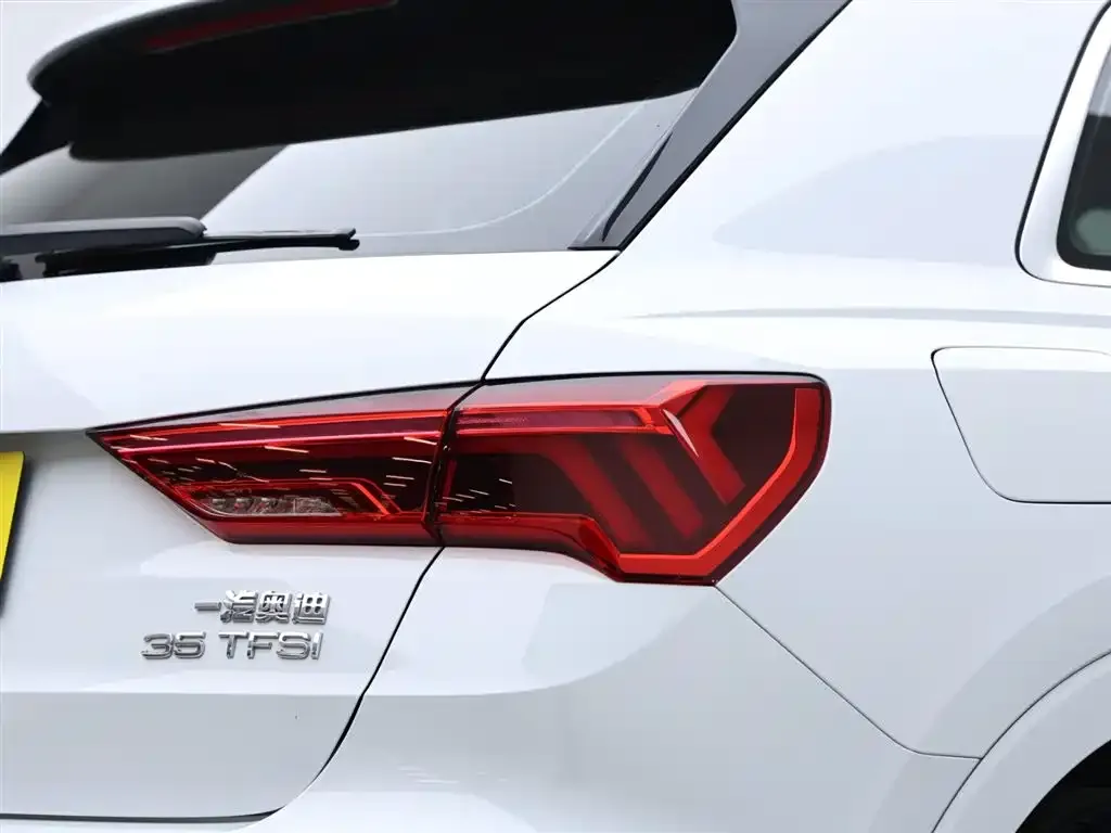 Audi Q3 — фото 7