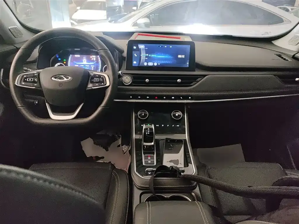 Chery Tiggo 8 — фото 10