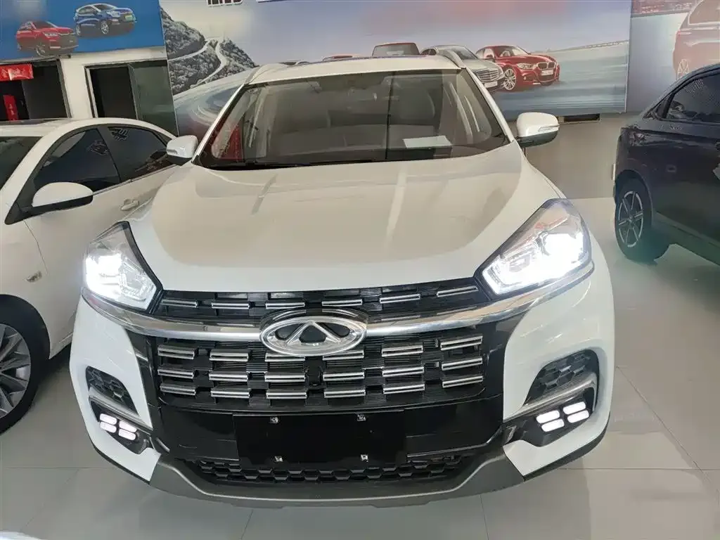 Chery Tiggo 8 — фото 3