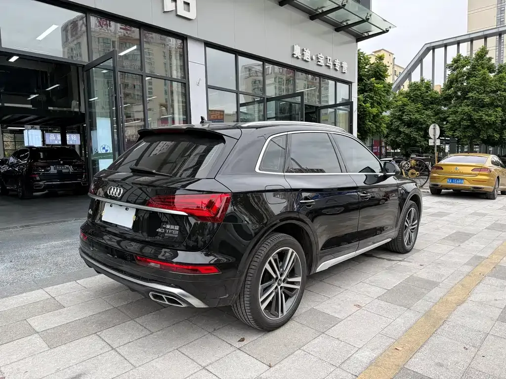 Audi Q5L — фото 4
