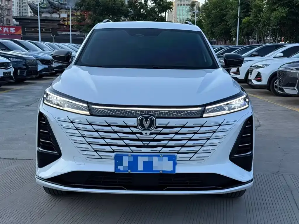 Changan CS75PLUS — фото 2