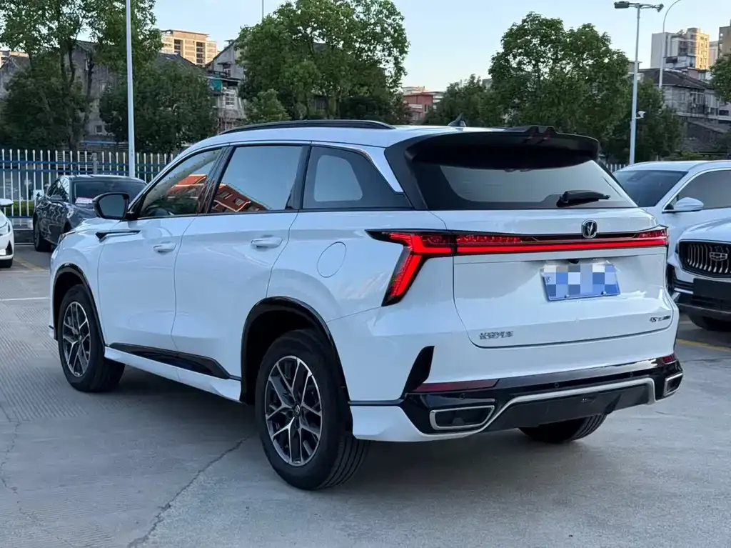 Changan CS75PLUS — фото 6