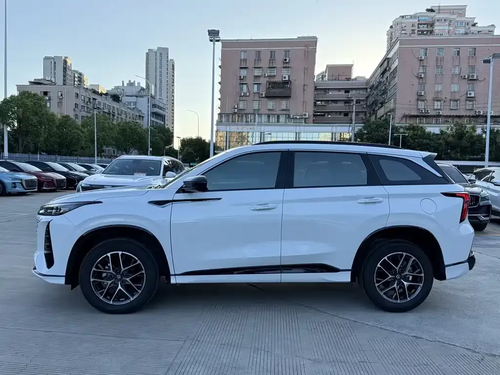 Changan CS75PLUS — фото 7