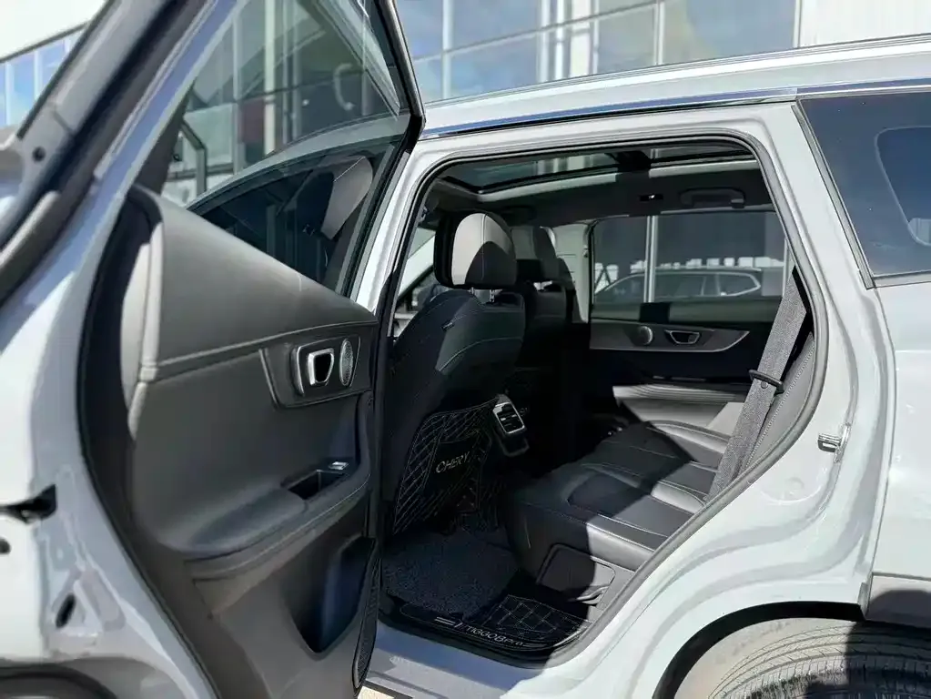 Chery Tiggo 8 PRO NEV — фото 6