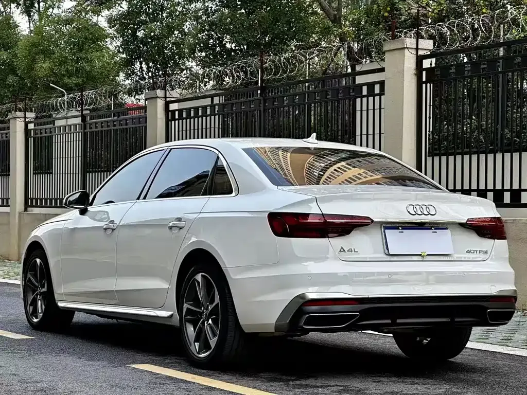 Audi A4L — фото 9