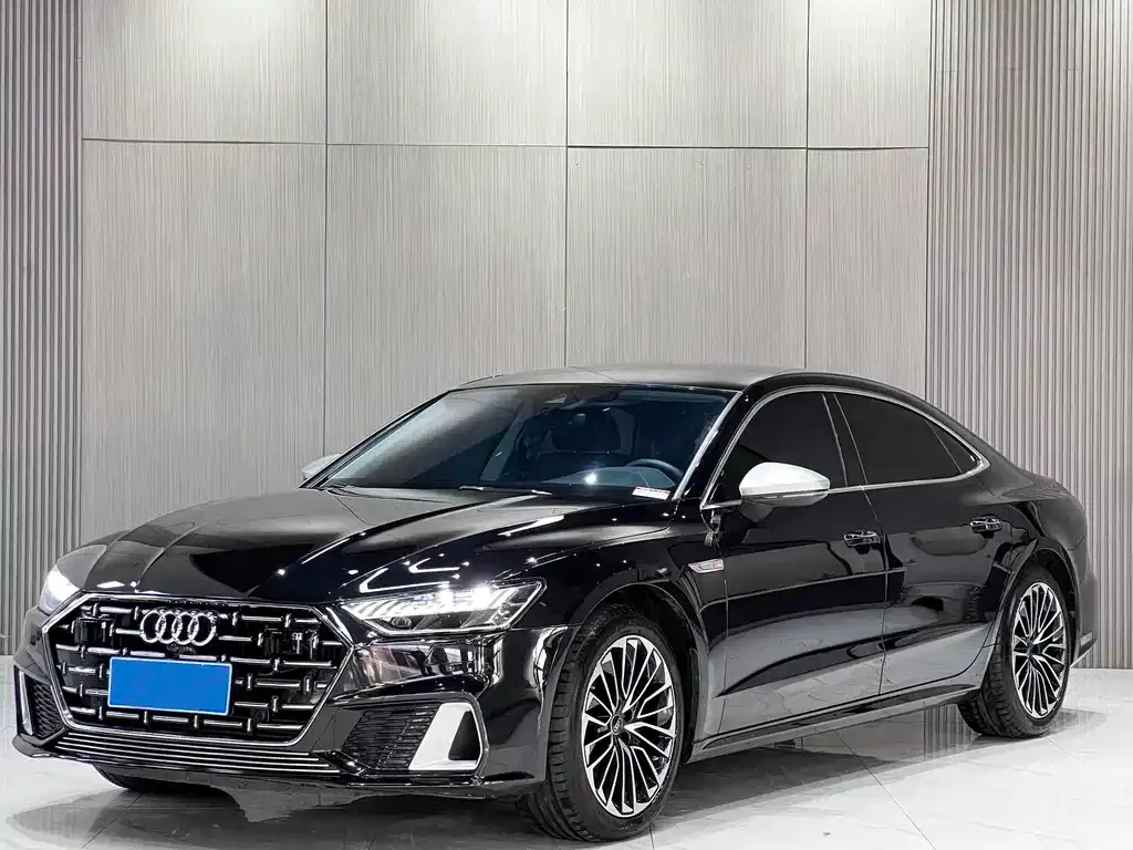 Audi A7L — фото 1