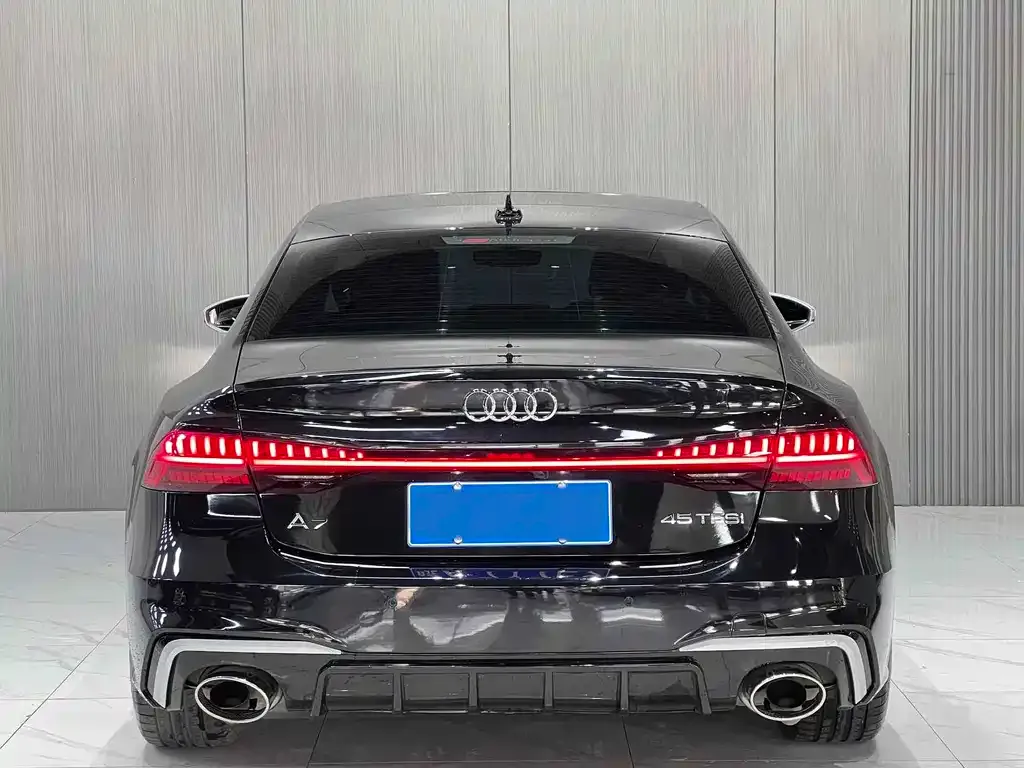 Audi A7L — фото 5