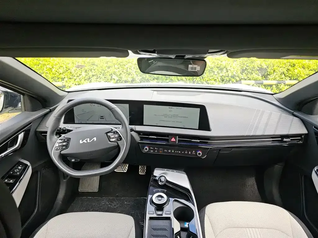 Kia EV6 — фото 6