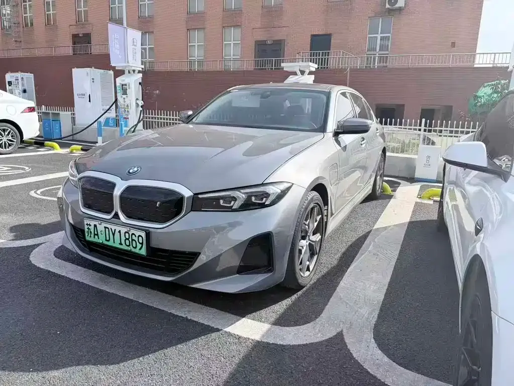 BMW i3 — фото 1