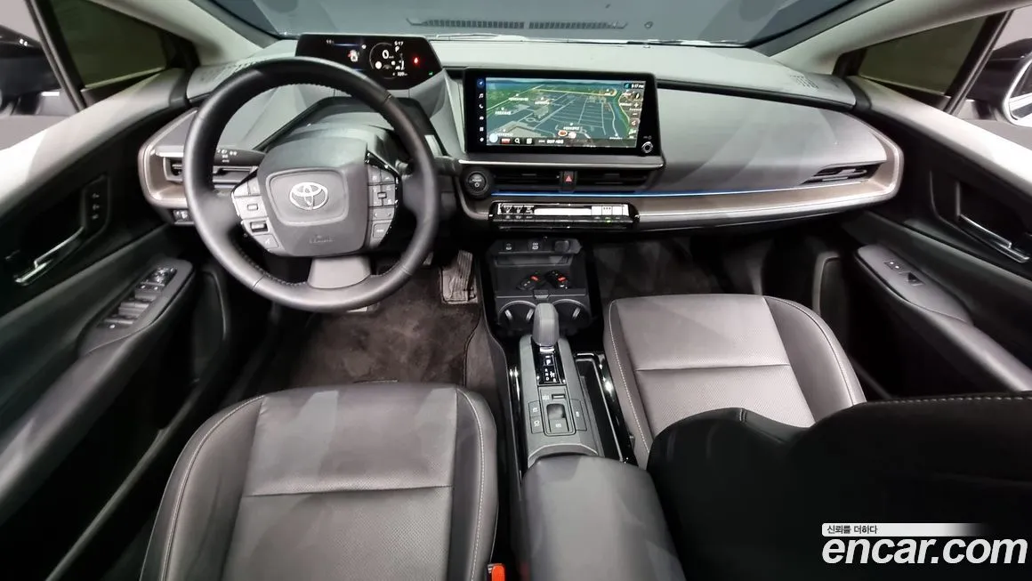 Toyota Prius — фото 7