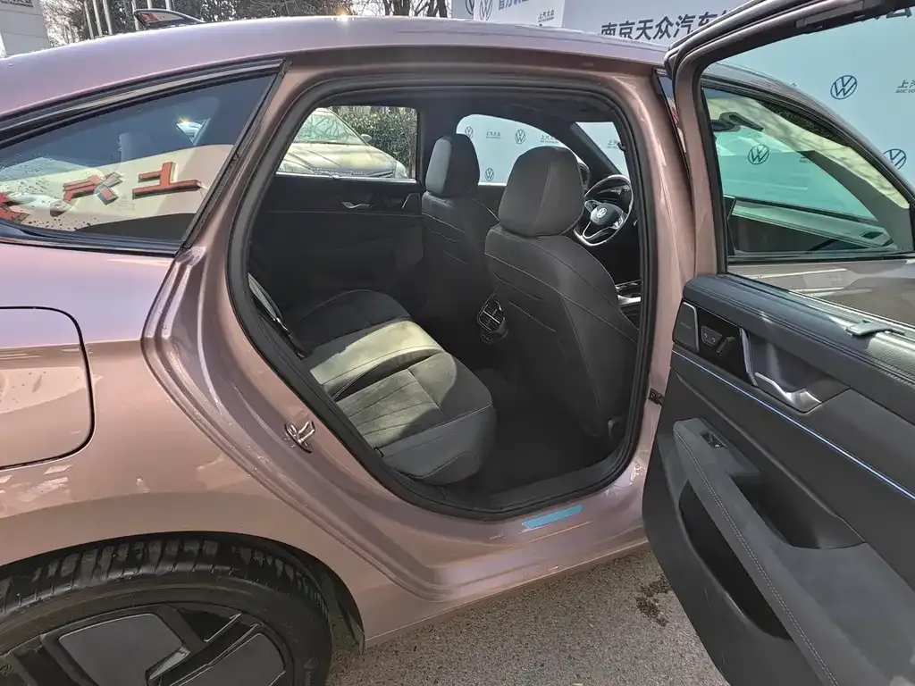 Volkswagen Passat — фото 2