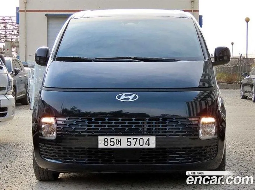 Hyundai Staria — фото 1