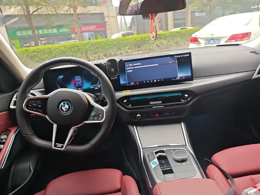 BMW i3 — фото 7